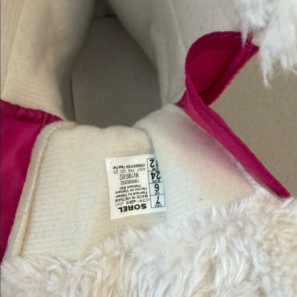 Sorel Kids Hot Pink and Black Winter Boots with Faux Fur Cuff - Picture 12 of 12